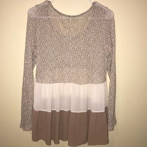 Tops - Cute flowy top Tops - Cute flowy top